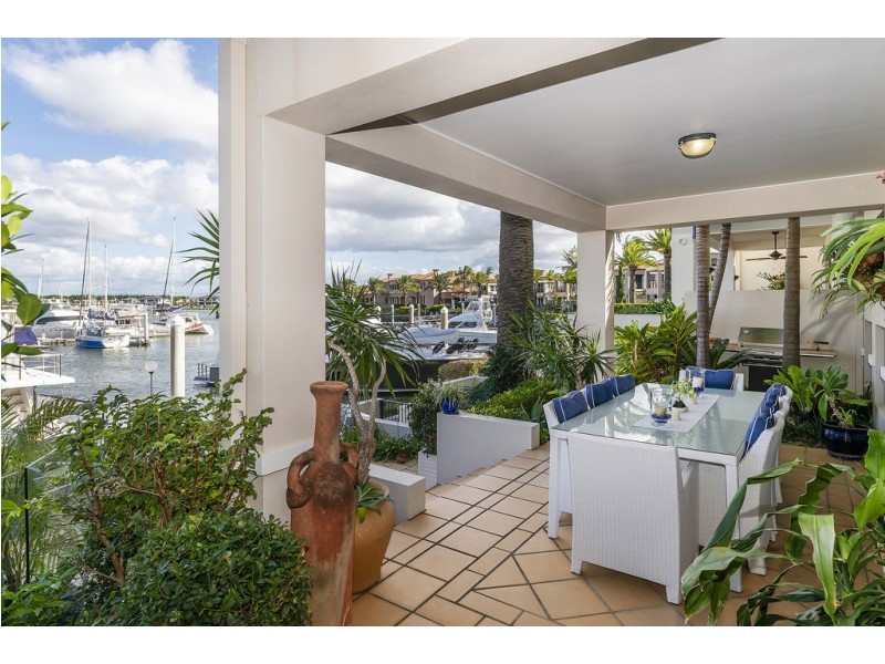 1511 Rosebank Way, Hope Island QLD 4212