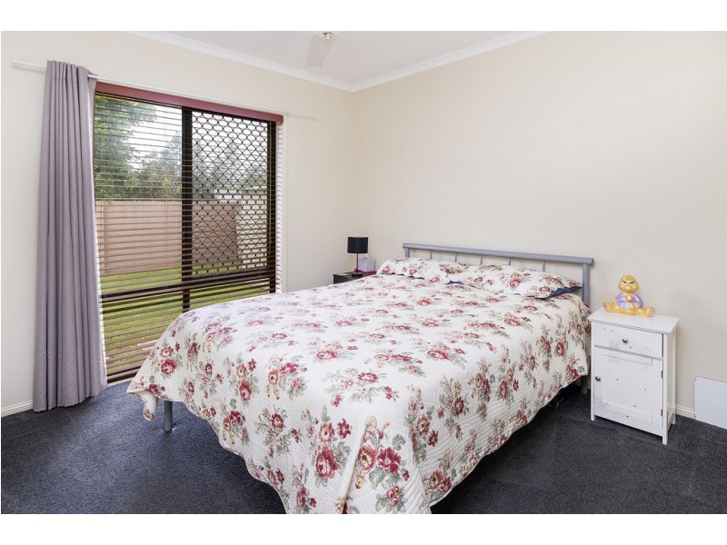 17 Dallow Crescent, Helensvale QLD 4212