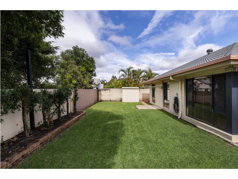 17 Dallow Crescent, Helensvale QLD 4212
