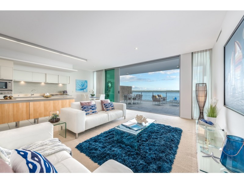 26105/2 Ephraim Island, Paradise Point QLD 4216