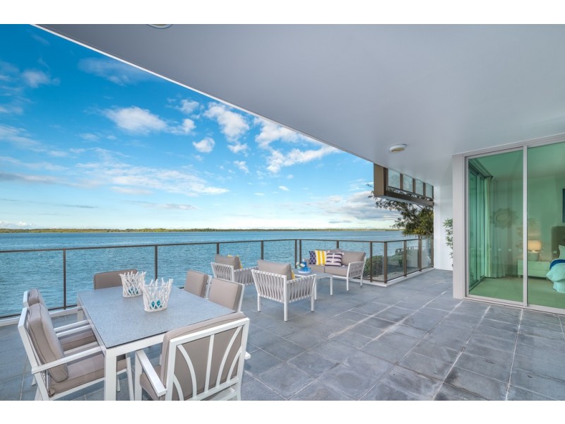 26105/2 Ephraim Island, Paradise Point QLD 4216