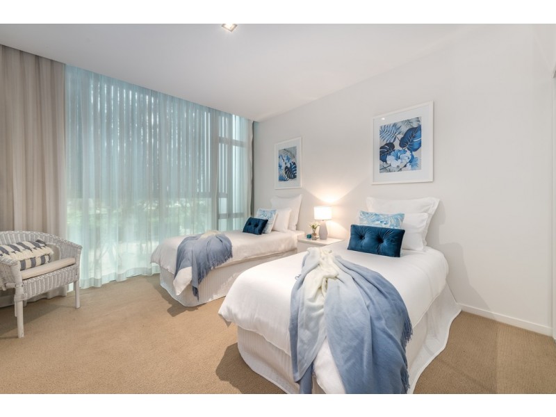 26105/2 Ephraim Island, Paradise Point QLD 4216