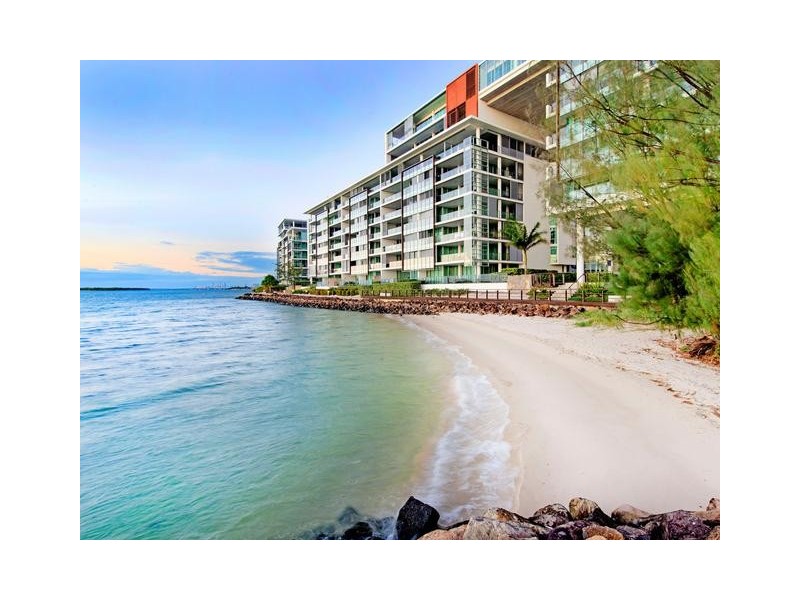 26105/2 Ephraim Island, Paradise Point QLD 4216