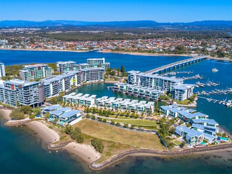 26105/2 Ephraim Island, Paradise Point QLD 4216