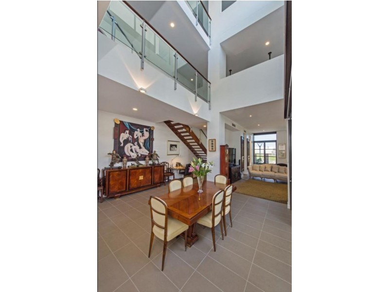 Villa 10 Salacia Drive, Paradise Point QLD 4216