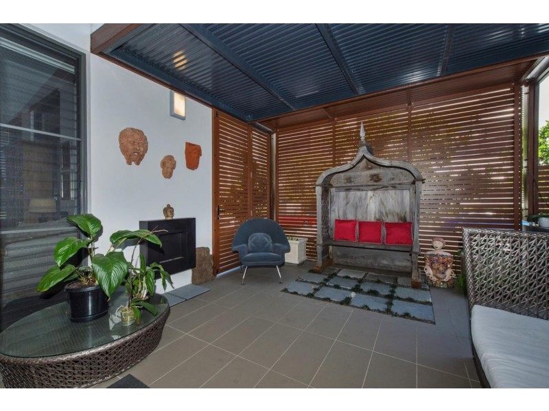 Villa 10 Salacia Drive, Paradise Point QLD 4216