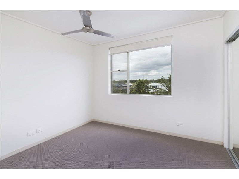 137/64 Sickle Avenue, Hope Island QLD 4212