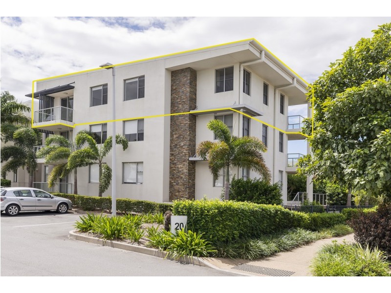 137/64 Sickle Avenue, Hope Island QLD 4212