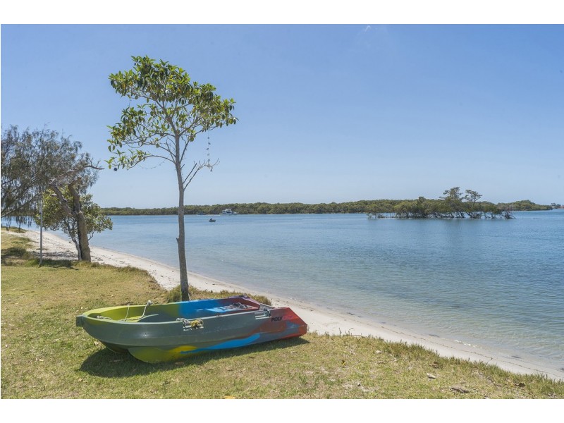 137/64 Sickle Avenue, Hope Island QLD 4212