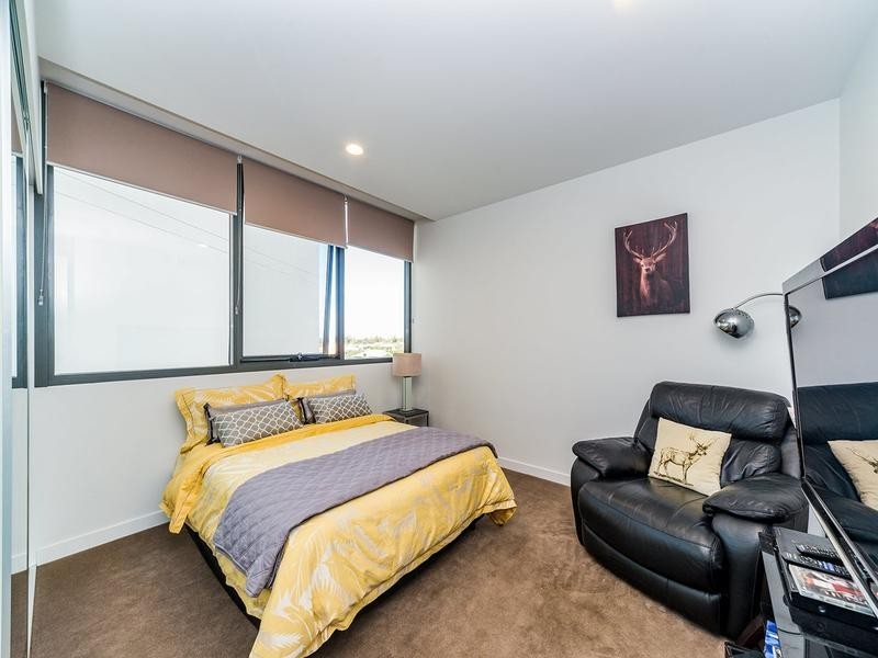 2304/1 Marina Promenade, Paradise Point QLD 4216