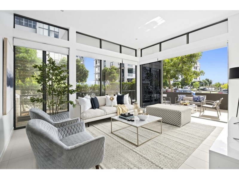 22 River Vista Way, Paradise Point QLD 4216