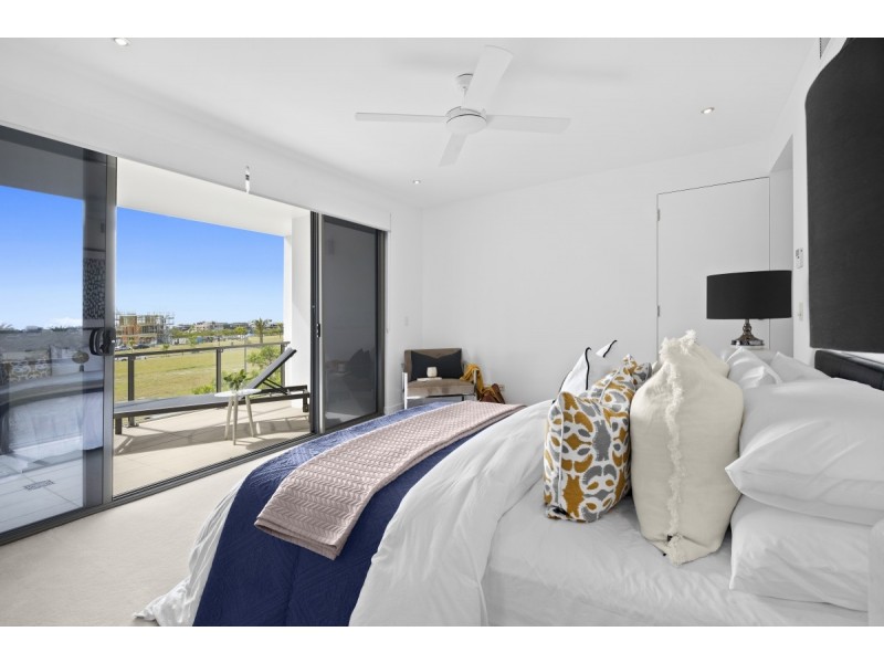 22 River Vista Way, Paradise Point QLD 4216