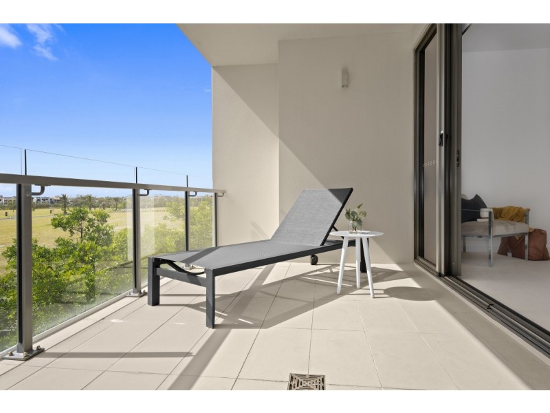 22 River Vista Way, Paradise Point QLD 4216