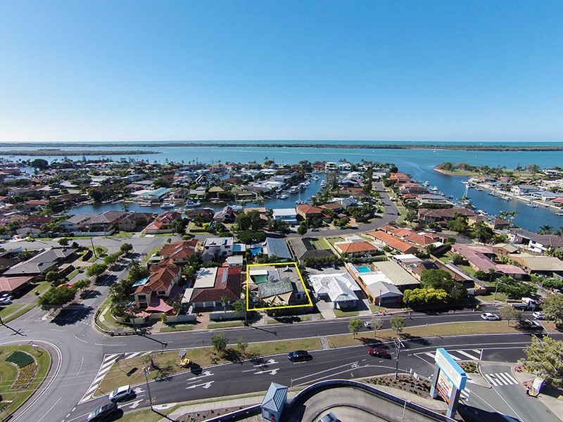 125 Bayview street, Runaway Bay QLD 4216