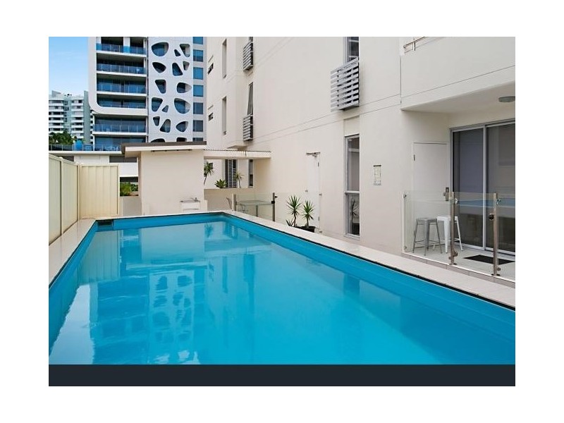 6/10-12 Imperial Parade, Labrador QLD 4215