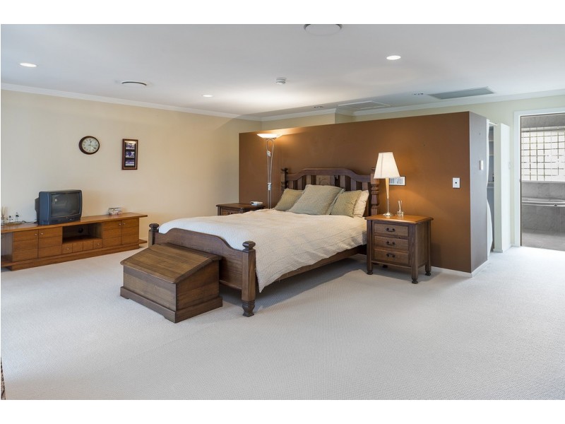 5927 Turnberry Terrace, Sanctuary Cove QLD 4212