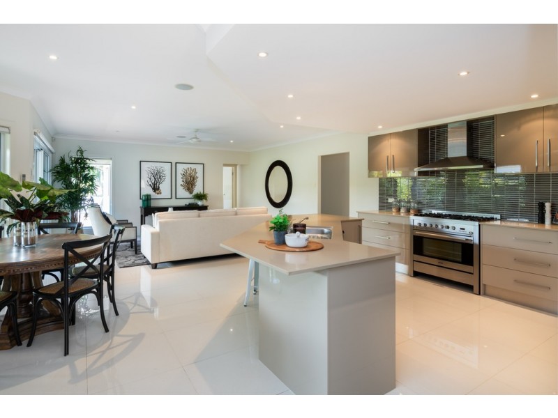 29 Rhodium Crescent, Hope Island QLD 4212