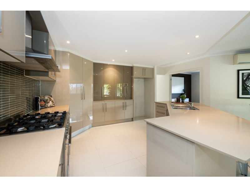 29 Rhodium Crescent, Hope Island QLD 4212