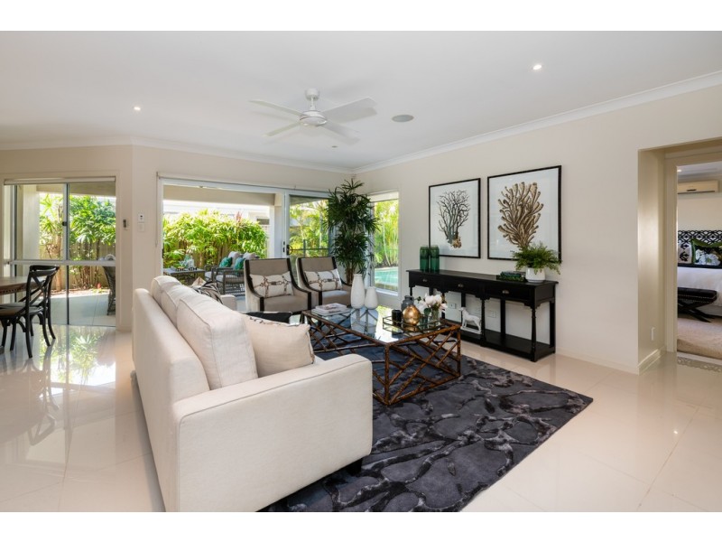 29 Rhodium Crescent, Hope Island QLD 4212