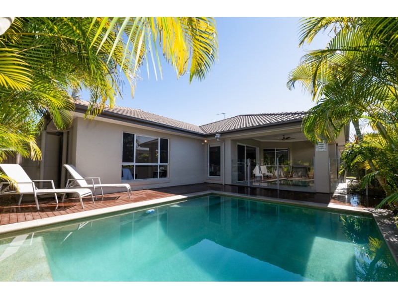 29 Rhodium Crescent, Hope Island QLD 4212