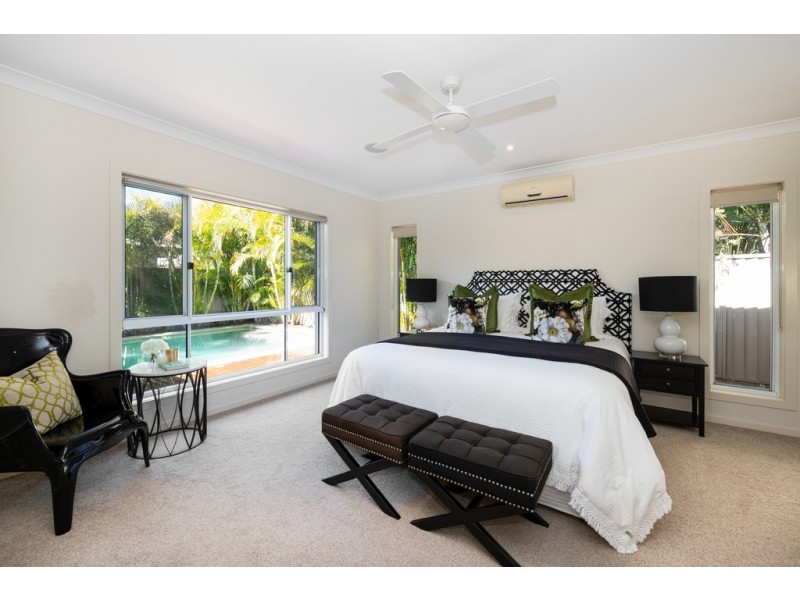 29 Rhodium Crescent, Hope Island QLD 4212