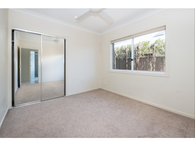 29 Rhodium Crescent, Hope Island QLD 4212