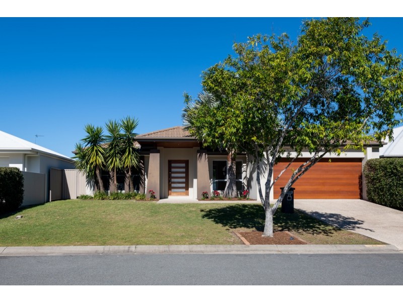 29 Rhodium Crescent, Hope Island QLD 4212