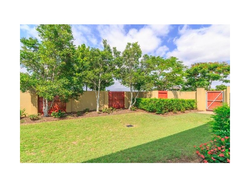 35 Serenity Boulevard, Helensvale QLD 4212