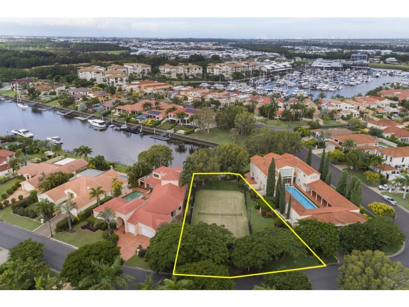 1064 Killymoon Drive, Hope Island QLD 4212