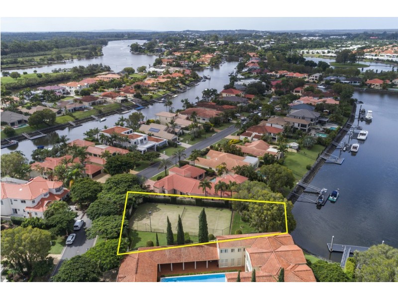 1064 Killymoon Drive, Hope Island QLD 4212