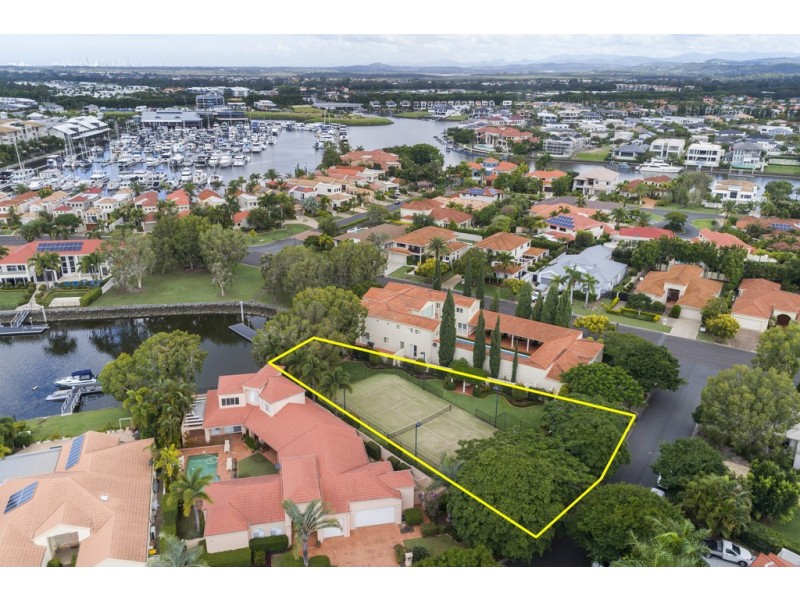 1064 Killymoon Drive, Hope Island QLD 4212