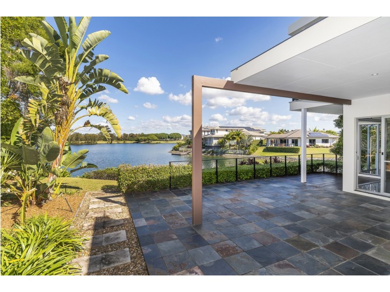 6071 Lugano Drive, Hope Island QLD 4212