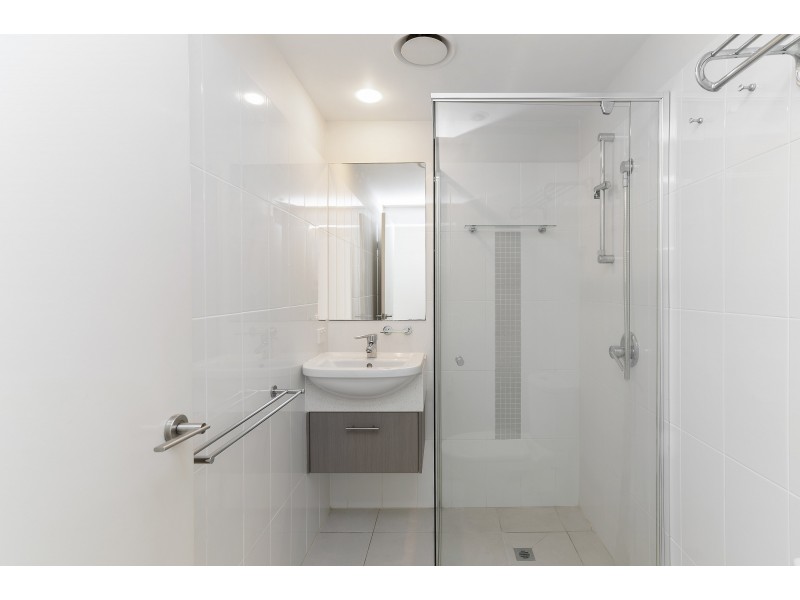 3305/2 Activa Way, Hope Island QLD 4212
