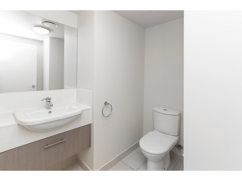 3305/2 Activa Way, Hope Island QLD 4212