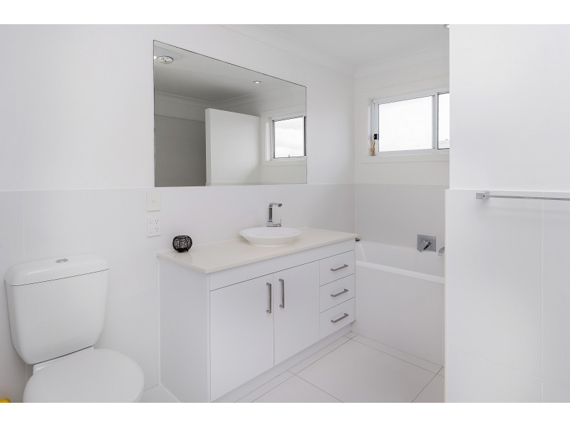 2 Limmen Street, Pimpama QLD 4209