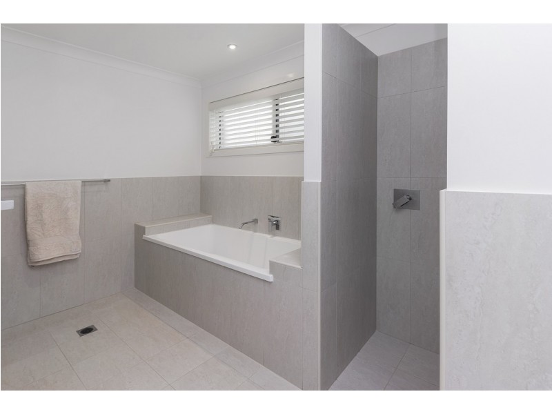 2 Limmen Street, Pimpama QLD 4209