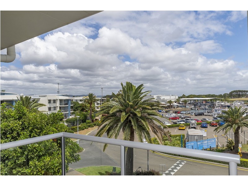 931/66 Sickle Avenue, Hope Island QLD 4212