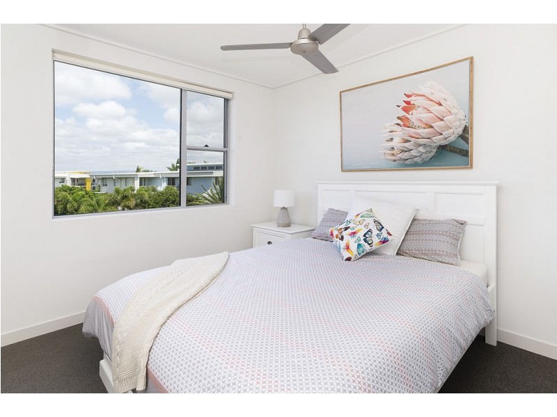 931/66 Sickle Avenue, Hope Island QLD 4212