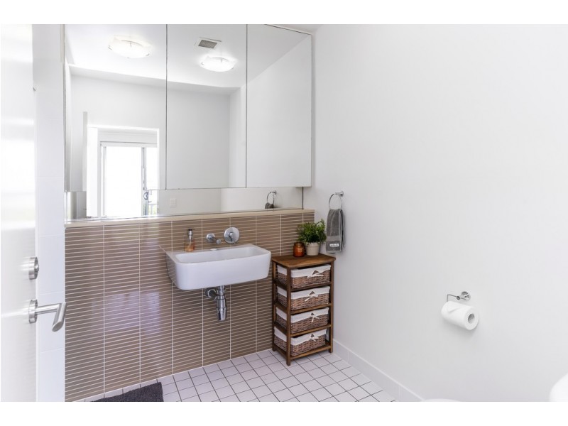 931/66 Sickle Avenue, Hope Island QLD 4212