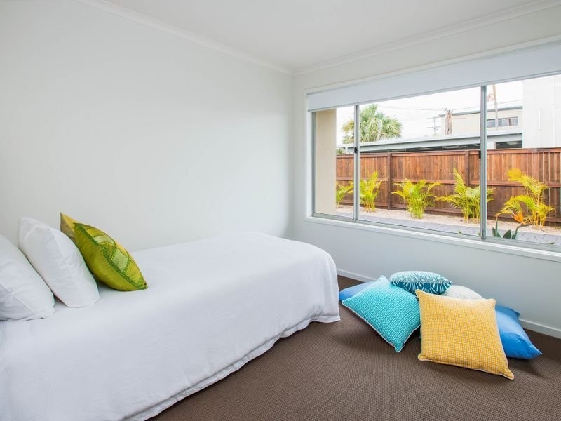 2/38 Howard Street, Runaway Bay QLD 4216