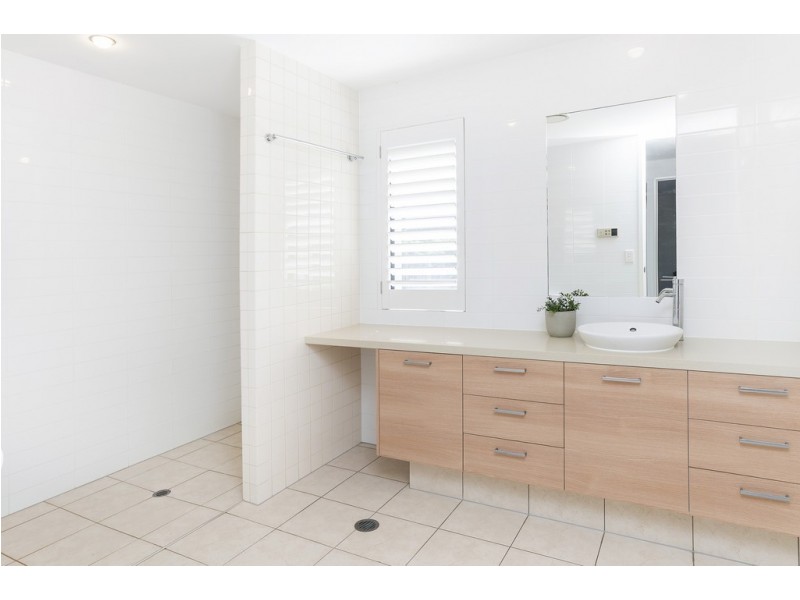 6047 Garda Avenue, Hope Island QLD 4212