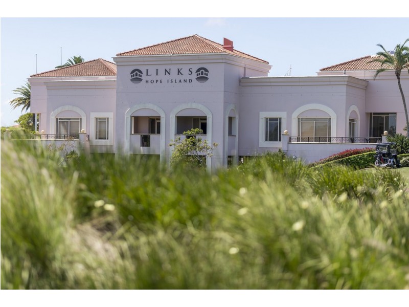 6047 Garda Avenue, Hope Island QLD 4212