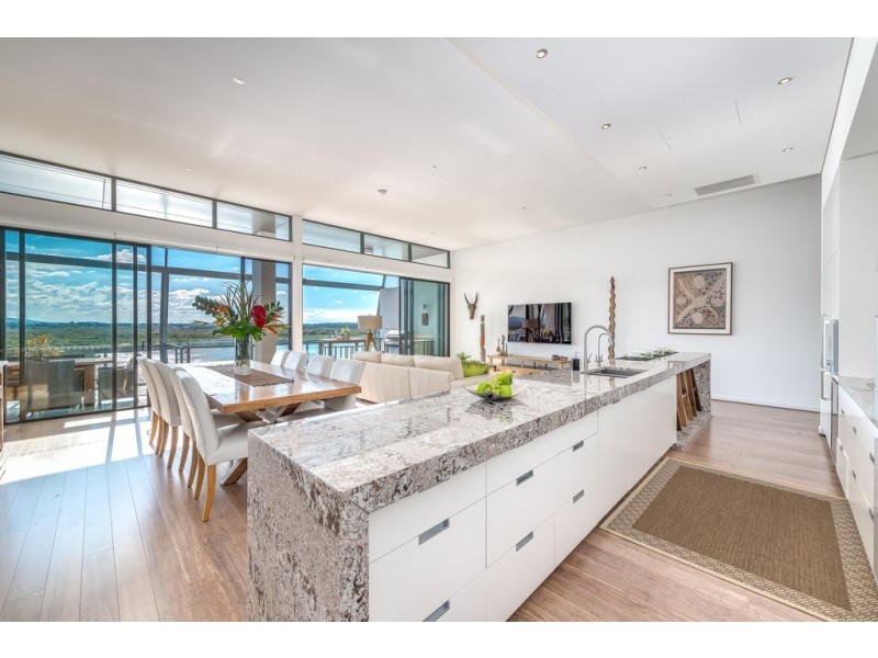 3602/4 Marina Promenade, Paradise Point QLD 4216