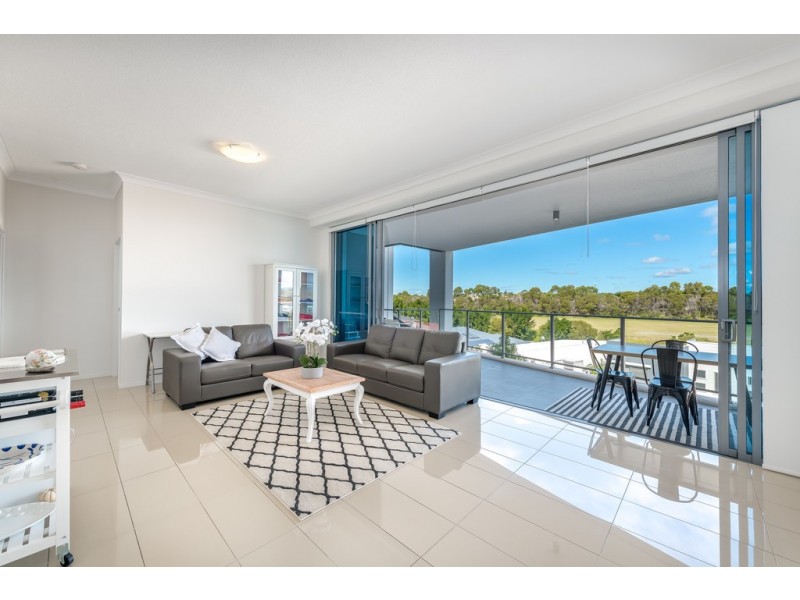 303/15 Compass Drive, Biggera Waters QLD 4216
