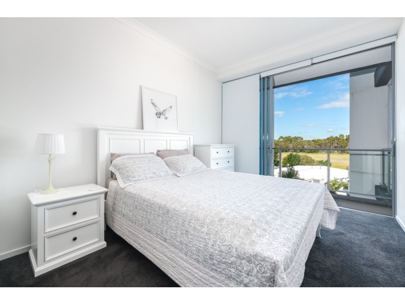 303/15 Compass Drive, Biggera Waters QLD 4216