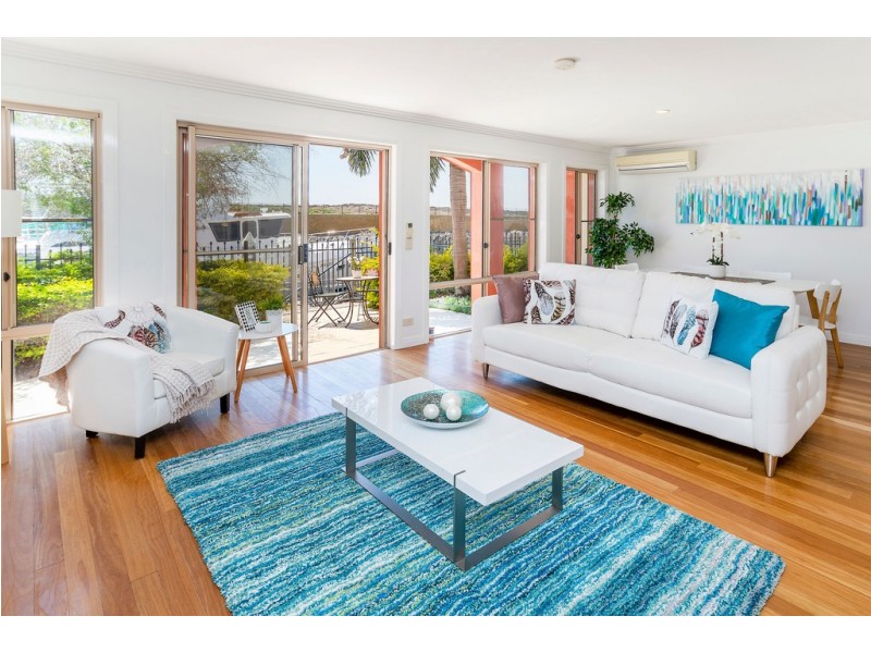 94/56-58 John Lund Drive, Hope Island QLD 4212