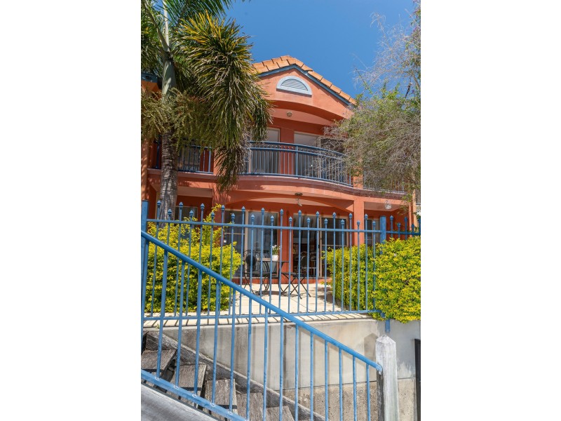 94/56-58 John Lund Drive, Hope Island QLD 4212