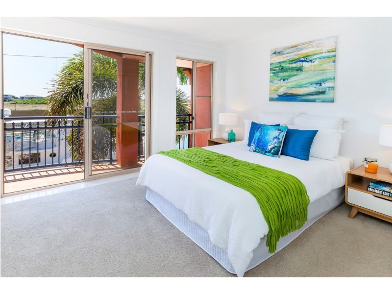 94/56-58 John Lund Drive, Hope Island QLD 4212