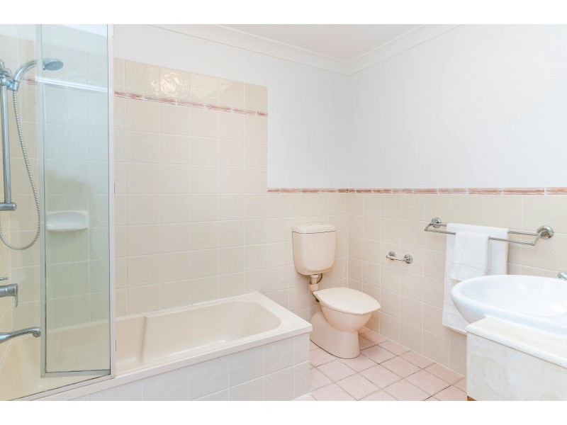 94/56-58 John Lund Drive, Hope Island QLD 4212