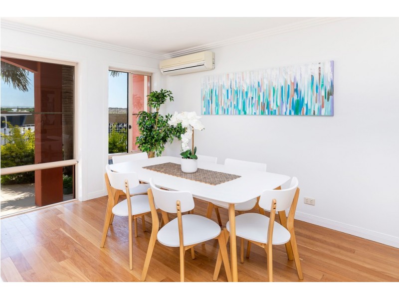 94/56-58 John Lund Drive, Hope Island QLD 4212